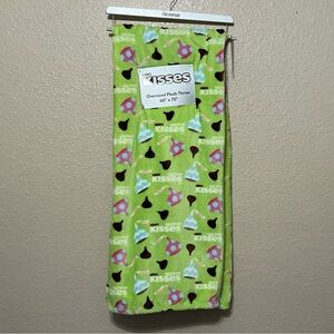 Hershey's Kisses Oversized Green Plush Throw